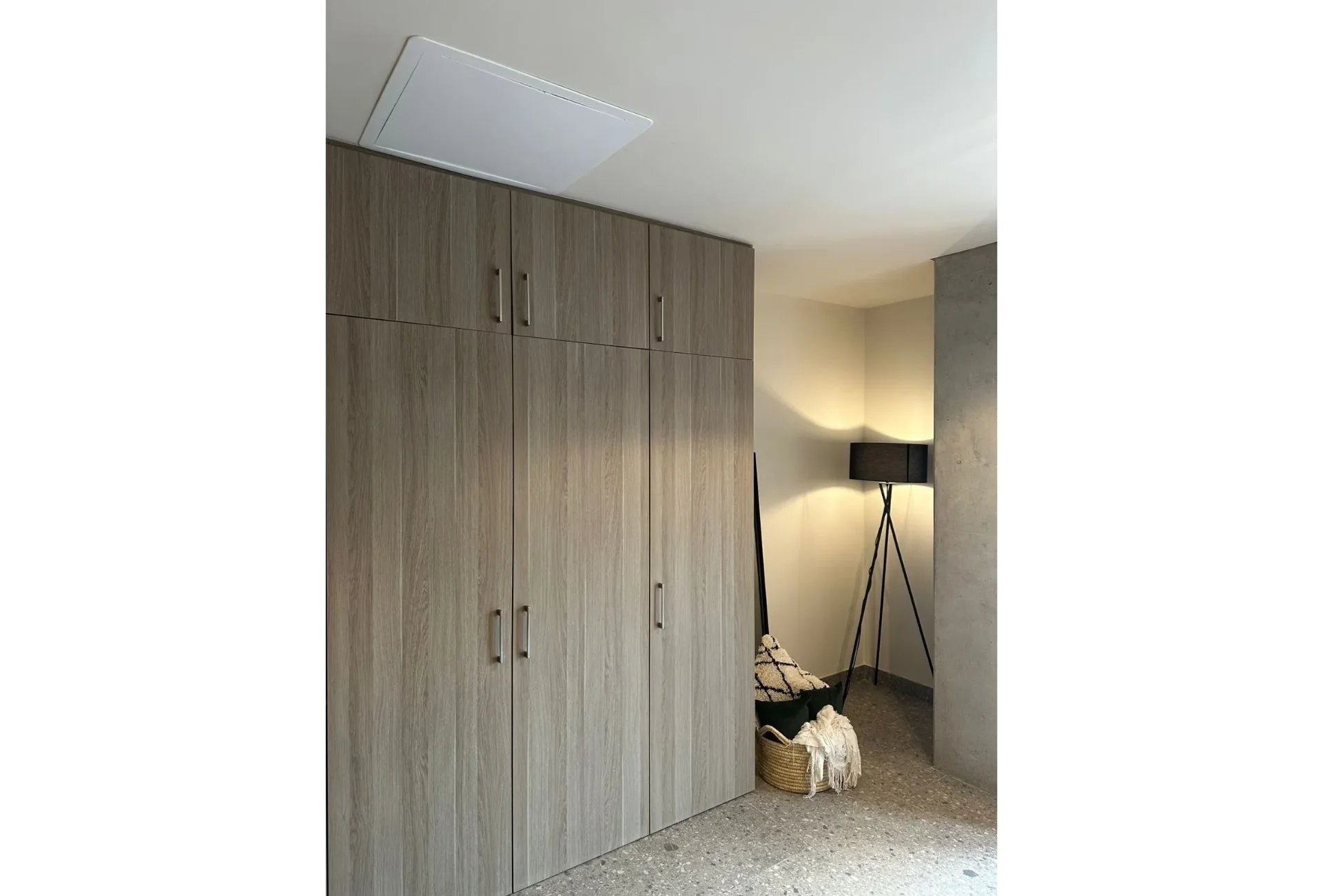 Neuchatel EB-SH4814 498 4