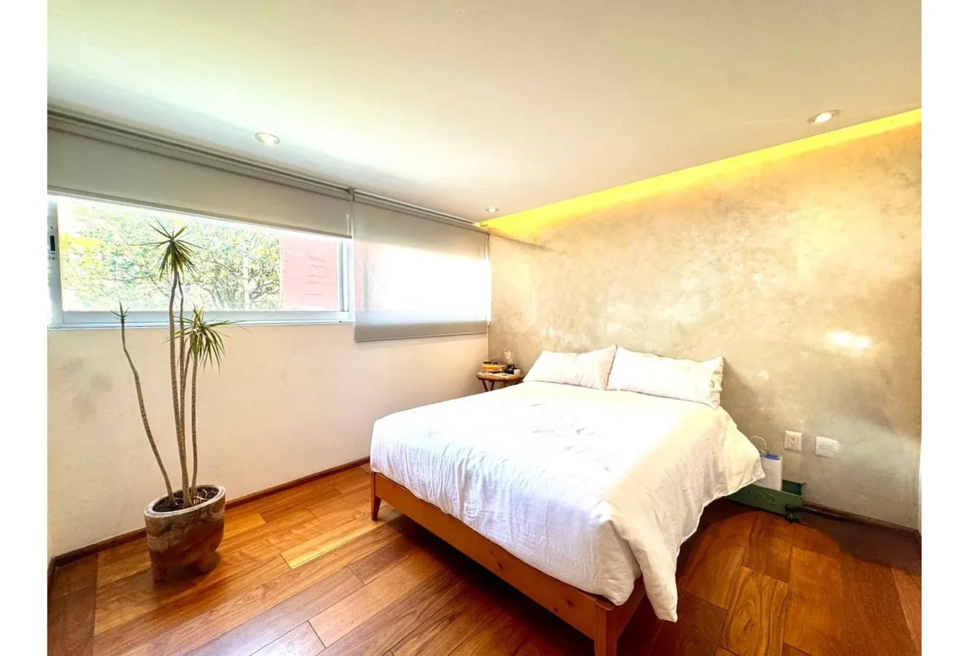 Cover Home 8