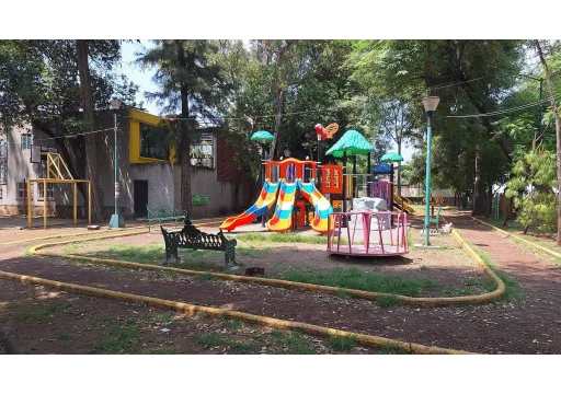 Retorno 803 40 El Centinela EB-WE5293 20000 90m2 16