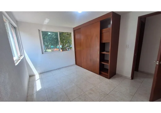 Retorno 803 40 El Centinela EB-WE5293 20000 90m2 8