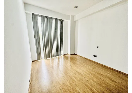 Cervantes Saavedra Granada EB-VK9526 37000 115m2 2