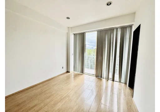 Cervantes Saavedra Granada EB-VK9526 37000 115m2 4