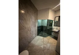 Cover Home 8