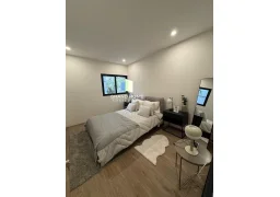 Cover Home 8