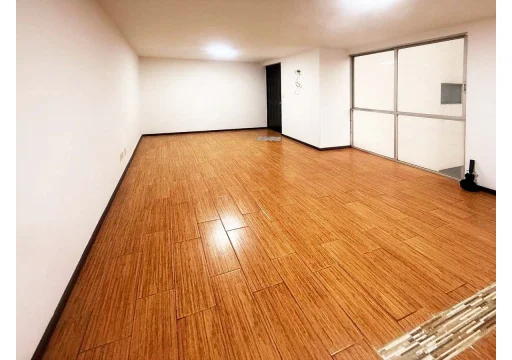 7123
