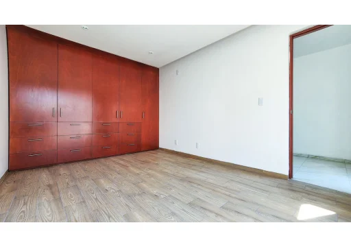 Puerto Mexico 61 Roma Sur EB-UY0951 Renta 40000 223m2 2