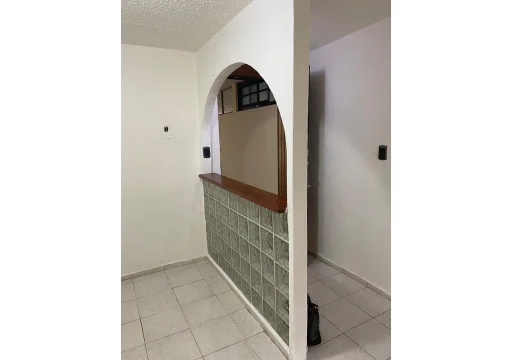 8686