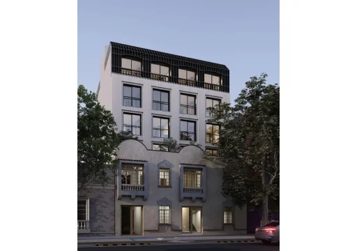 8735