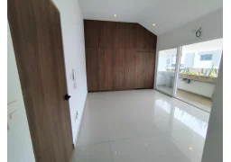 Cover Home 8