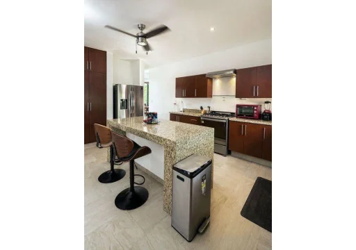 Avenida Rejoyada Merida I24-150576346 Venta 6800000 12