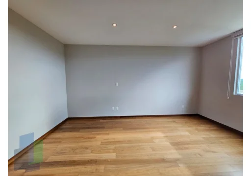 Juriquilla departamento piso 5 con cuarto de servicio 14