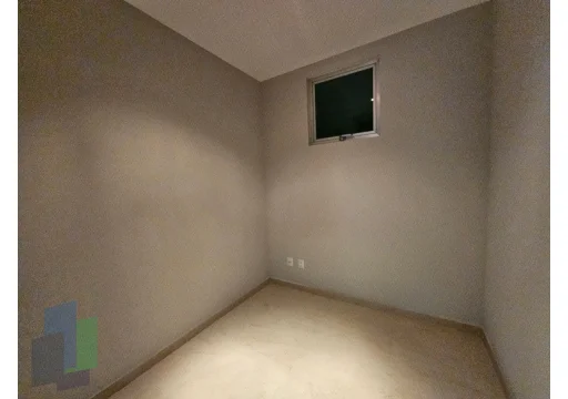 Juriquilla departamento piso 5 con cuarto de servicio 21