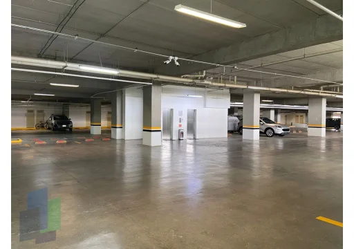 Juriquilla departamento piso 5 con cuarto de servicio 30