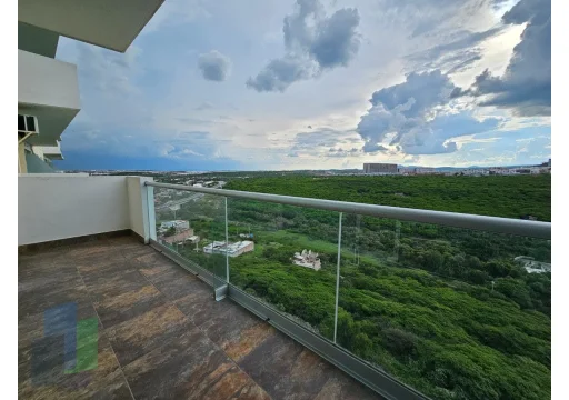 Juriquilla departamento piso 5 con cuarto de servicio 6
