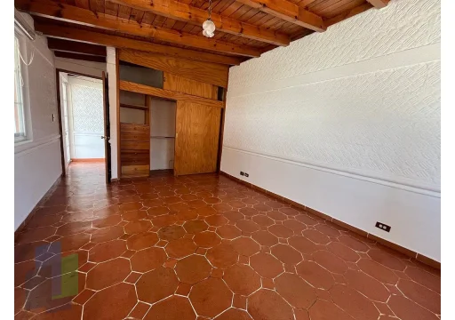 Casa colonial de una planta en Juriquilla 21