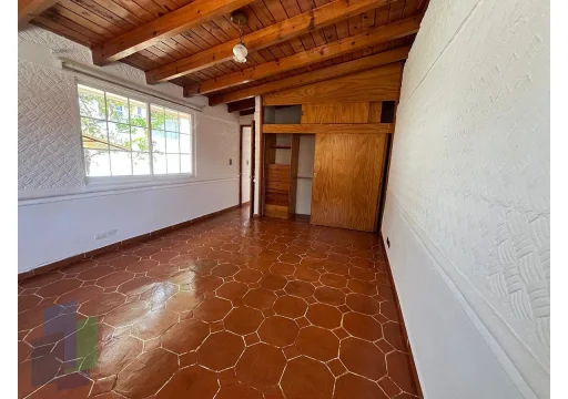 Casa colonial de una planta en Juriquilla 24
