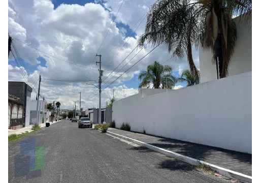 Casa colonial de una planta en Juriquilla 37