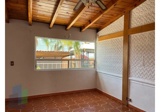 Casa colonial de una planta en Juriquilla 5