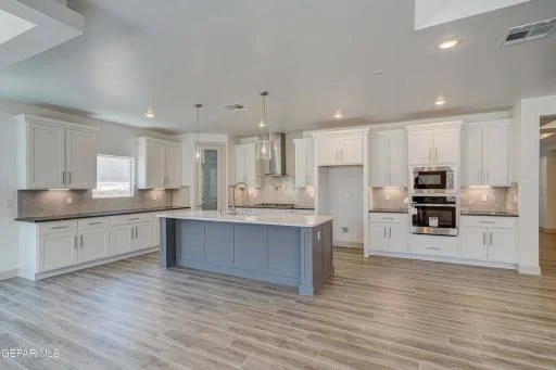 7313 Enchanted Point Drive 14