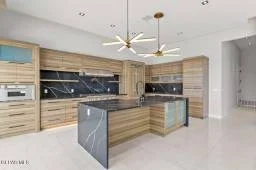 Cover Home 4