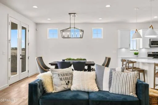 10704 Walden Pond St 18