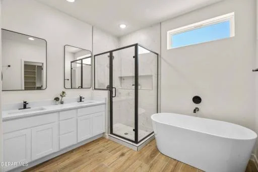 10704 Walden Pond St 27