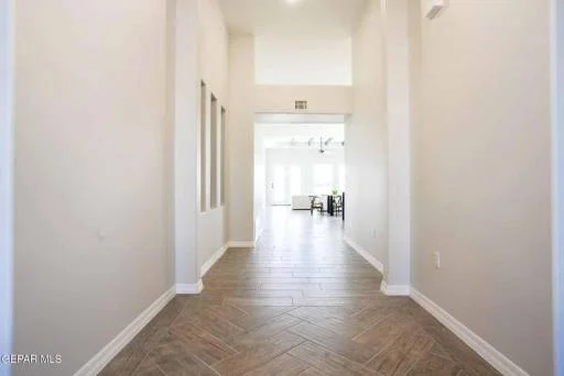 2528 Sammy Cervantes St 1