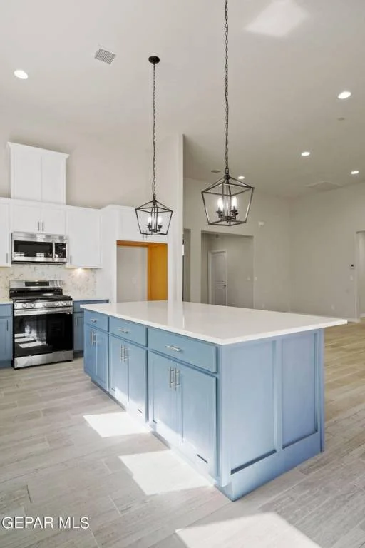 913 Alcestor Place 16