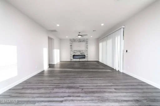 280 Farnborough St 5