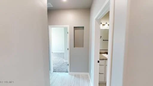 244 Farnborough St 6