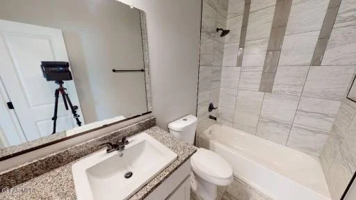 244 Farnborough St 7