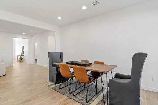13725 Villa Vista Avenue 2