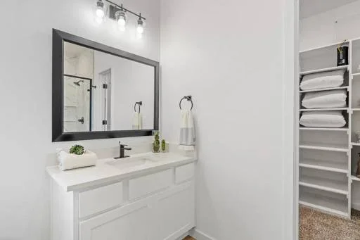 13725 Villa Vista Avenue 17