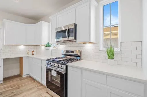 13725 Villa Vista Avenue 27