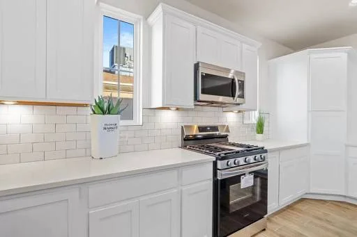 13725 Villa Vista Avenue 29