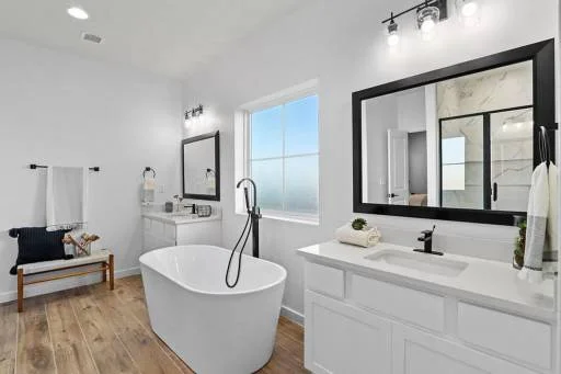 13725 Villa Vista Avenue 9