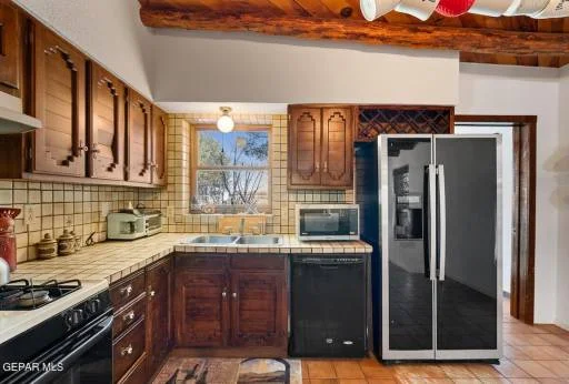 1015 Lister Ave Avenue 18