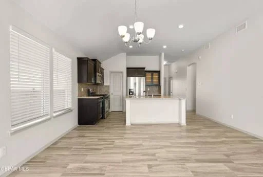 1017 SUMMER LAKE Street 21