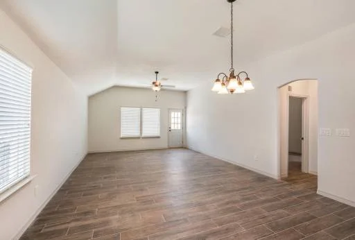 1020 Rebeca Way 9