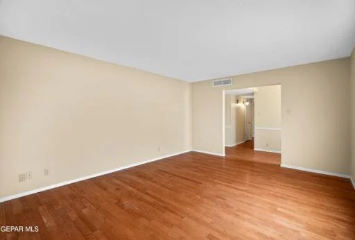 10225 WOODWAY Drive 1