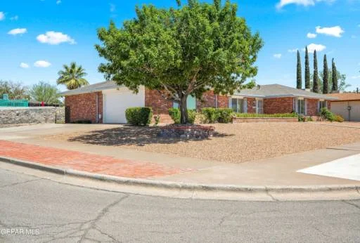 10225 WOODWAY Drive 5