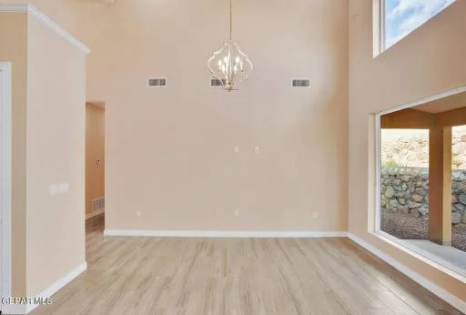 1031 VINTON Avenue 30 14