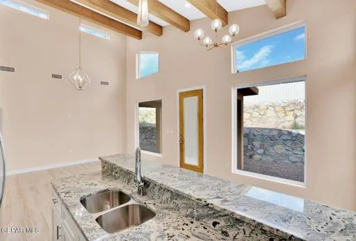 1031 VINTON Avenue 30 16