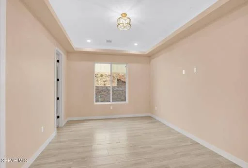 1031 VINTON Avenue 30 18