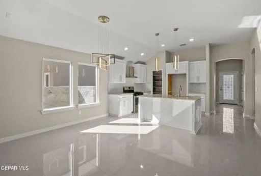 1032 Indigo Sky Street 27