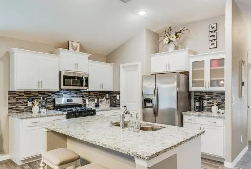 1046 Rebeca Way 13