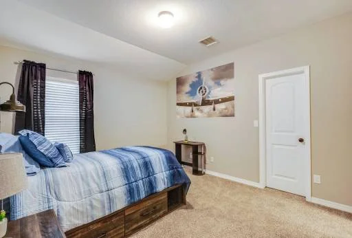 1046 Rebeca Way 27