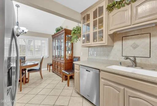10604 Kinross Avenue D 18