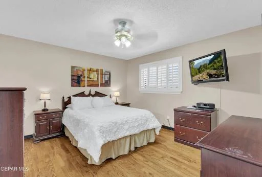 10604 Kinross Avenue D 27