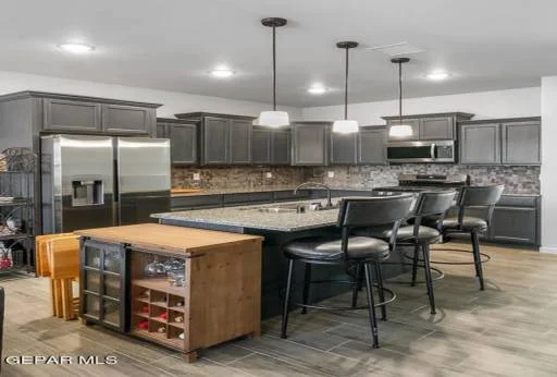 1068 Lootus Court 8